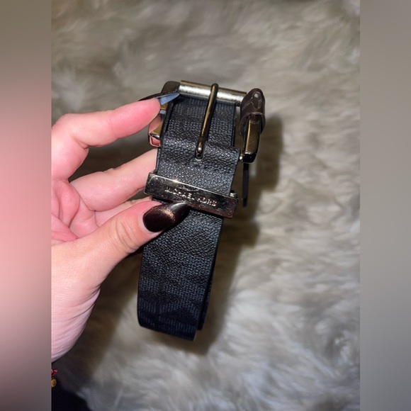 NWT MICHAEL KORS BELT BLACK MK PRINTED LOGO GOLD SIZE MEDIUM - Picture 11 of 17